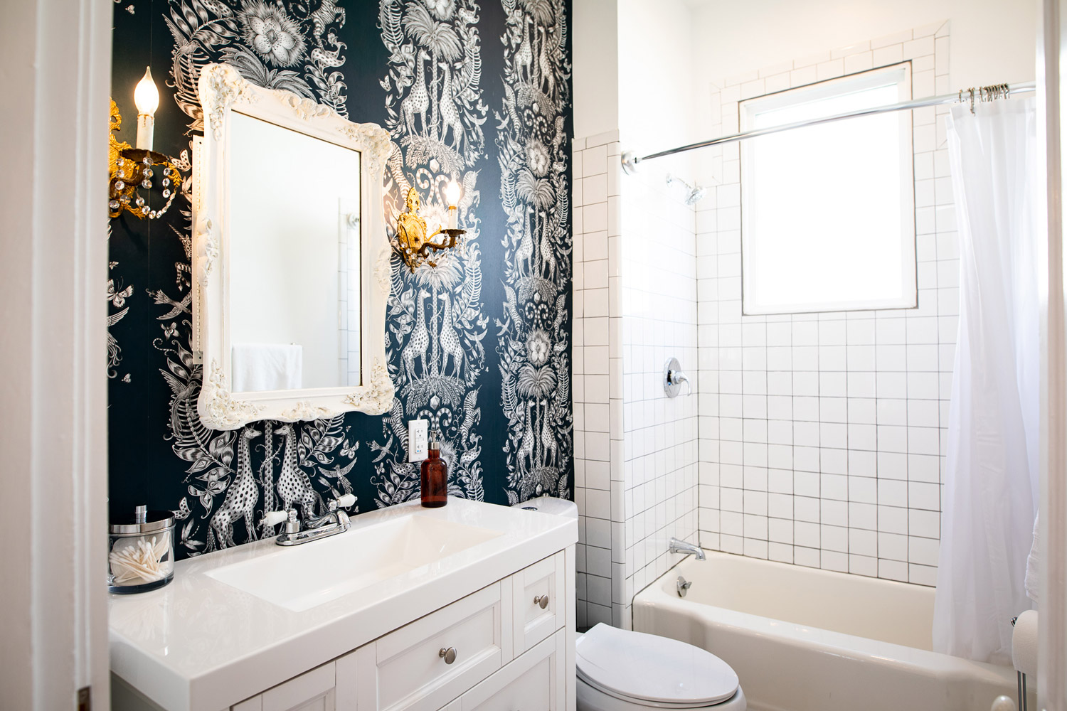 Bough House bathroom